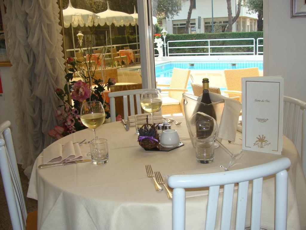 Hotel Villa Luisa Lignano Sabbiadoro Eksteriør billede