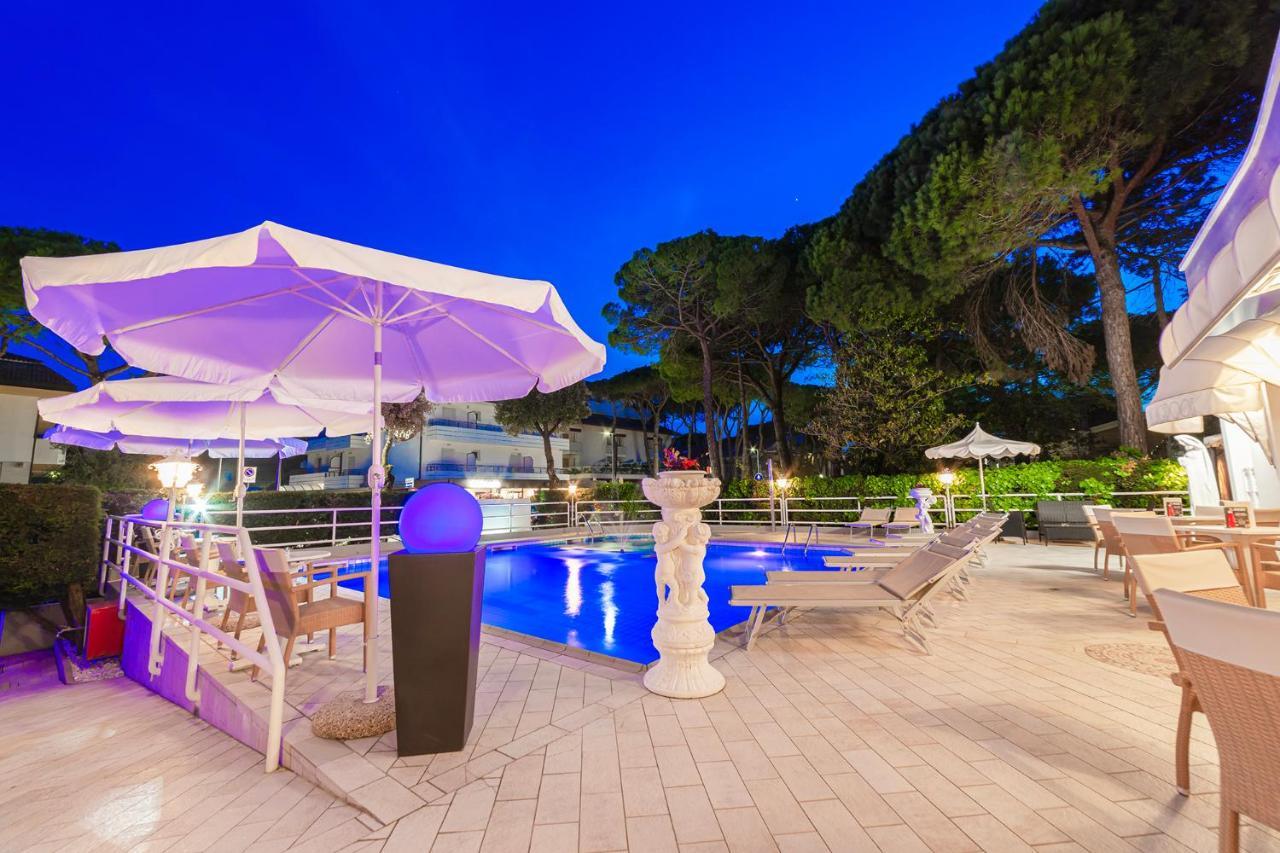 Hotel Villa Luisa Lignano Sabbiadoro Eksteriør billede