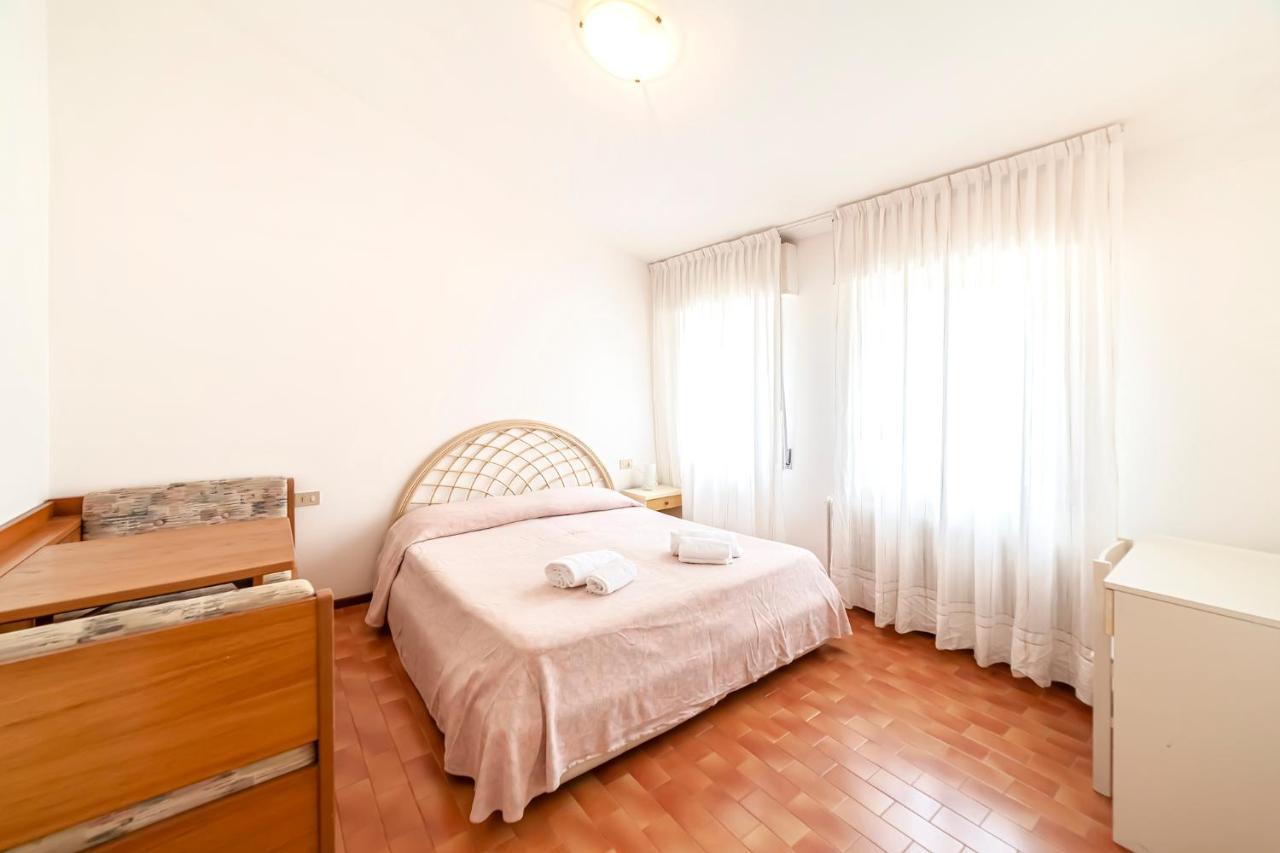 Hotel Villa Luisa Lignano Sabbiadoro Eksteriør billede