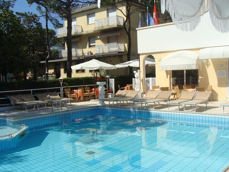 Hotel Villa Luisa Lignano Sabbiadoro Eksteriør billede
